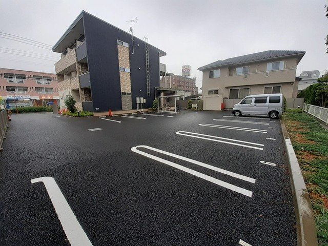 パルシャス　二の宮の駐車場|敷地内駐車場があり、車をお持ちの方にも便利です