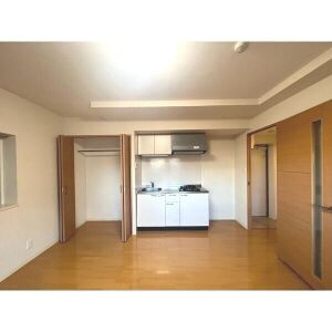 COZY APARTMENT YADA の居間・リビング