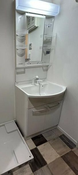 ＲＥＩＺ浅草の独立洗面台