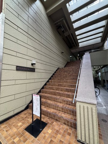 WTC武蔵小山マンションのエントランス