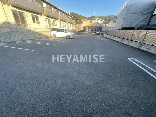 リッチ椿の駐車場