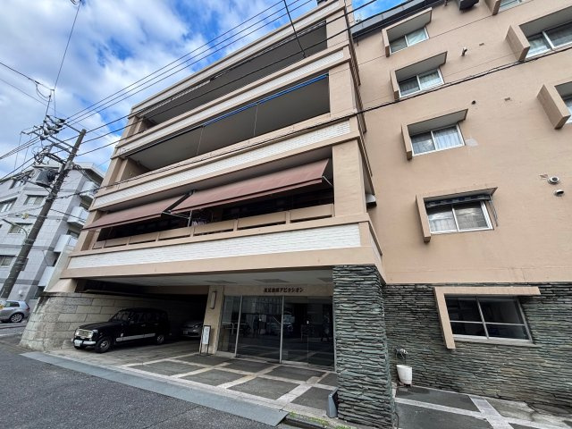 洗足池畔アビタシオンの外観