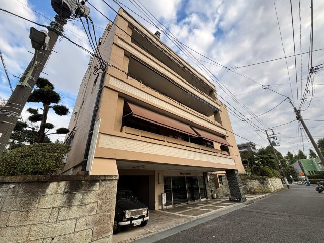 洗足池畔アビタシオンの外観