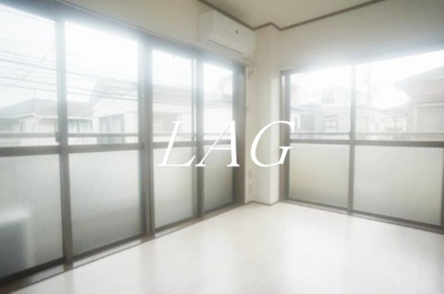 【居間・リビング】 | メゾンコバヤシ | 洋室のお部屋です。