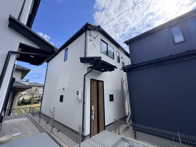 流山市向小金４丁目新築戸建【向小金小学校：9分】の外観|3号棟外観・完成済み内覧可能です！