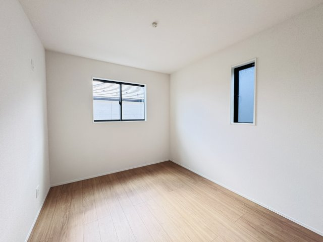 流山市向小金４丁目新築戸建【向小金小学校：9分】の洋室|5.25帖洋室