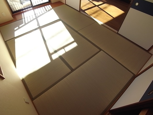 井本マンションの居間・リビング