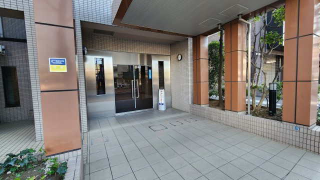 エスポワール目白のエントランス