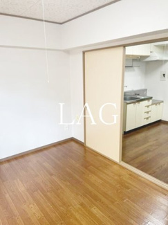【居間・リビング】 | スカイハイツ東山 | 洋室のお部屋です。