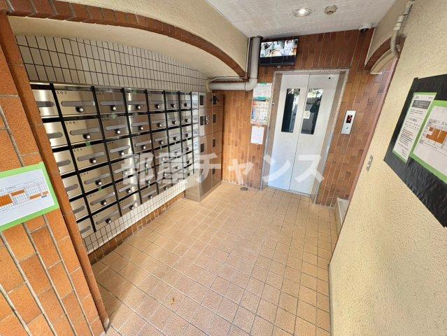 新丸の内ビルのエントランス