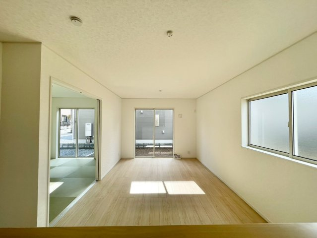 【居間・リビング】 | 高崎市吉井町神保　新築１号棟　ガレージが作れる広さ