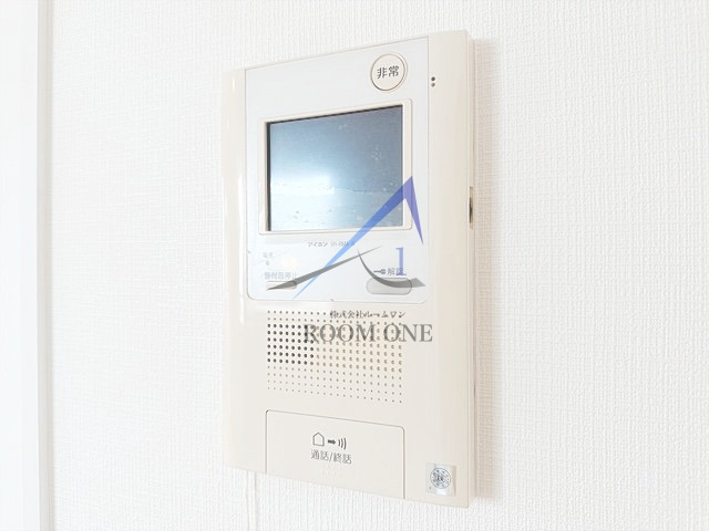 ユニテラス三軒茶屋のセキュリティ|モニター付インターホンです。