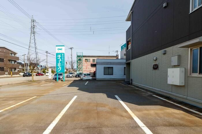 グラン・シエロJの駐車場