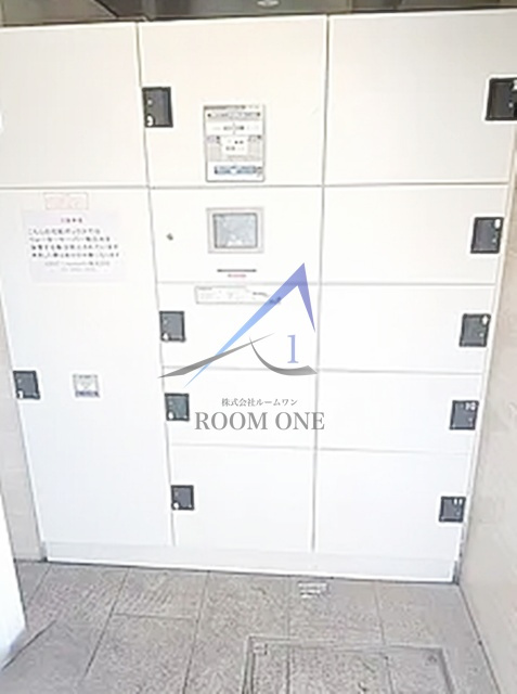 AZEST浦安のその他共用部分|宅配ボックスです。