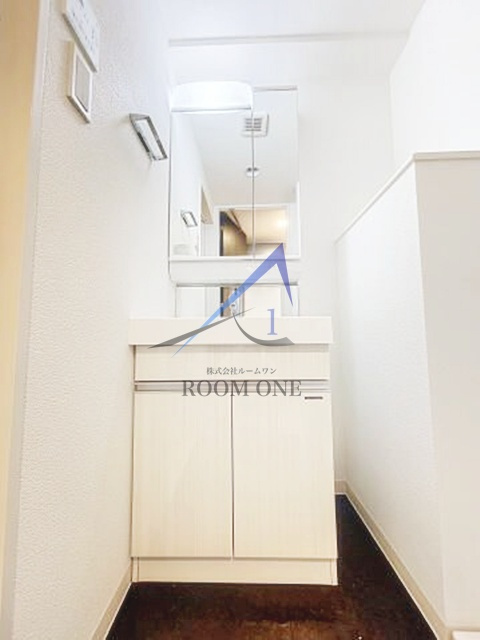 スカイコートパレス門前仲町の洗面所|洗面台です。