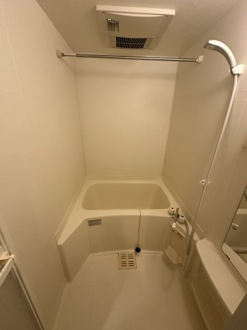 グローリ栄町の浴室