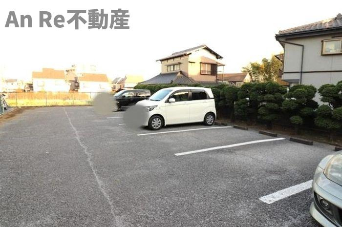 カーサーサカシタの駐車場