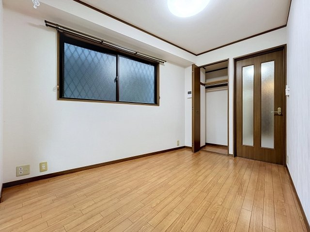 ドリームズの洋室