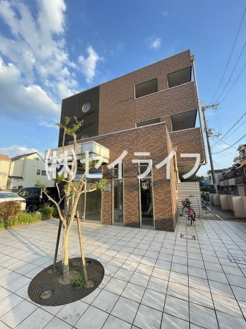 セーズコート高井田の外観