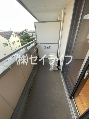セーズコート高井田のバルコニー