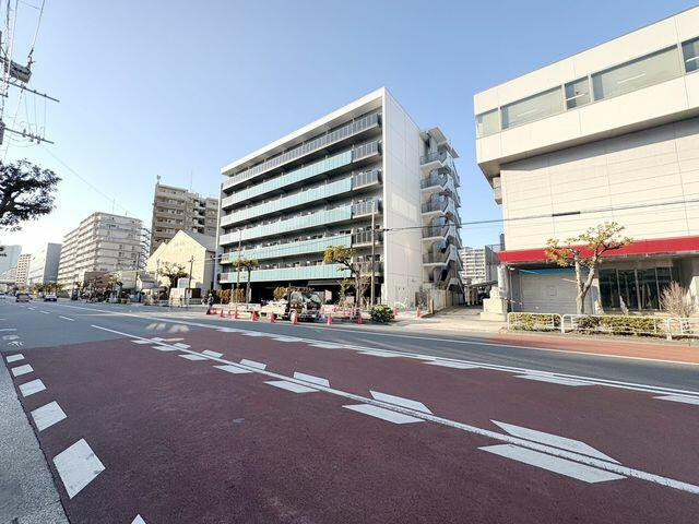 ロイジェント潮見の駐車場