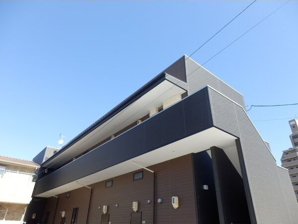 Ampio日比野参番館の外観