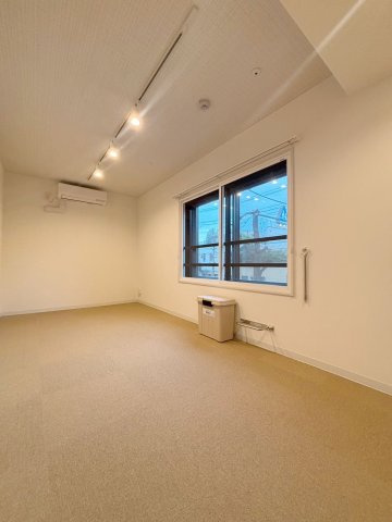 「防音マンション」アラート西台の居間・リビング|マイナス80デシベルの防音室を備えた使い勝手の良い間取り