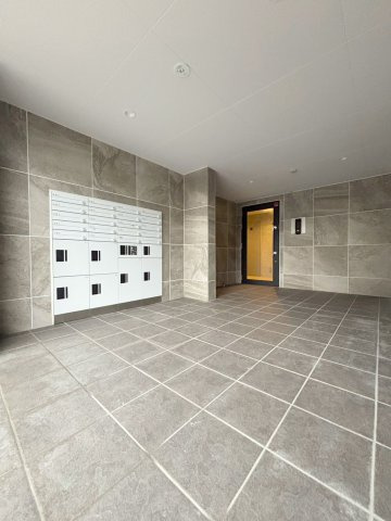 「防音マンション」アラート西台のエントランス|ゆとりのあるエントランスです