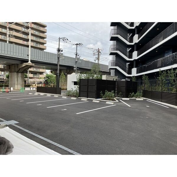 アーバンパーク淡路の駐車場