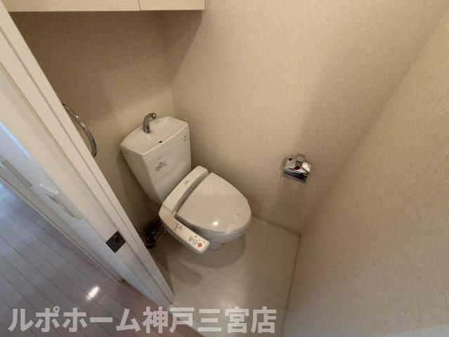 レジディア神戸磯上のトイレ