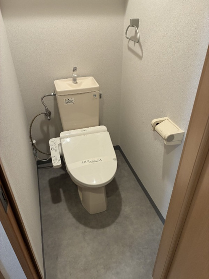 【トイレ】 | ピソ・エスペランサ | 落ち着いたトイレです