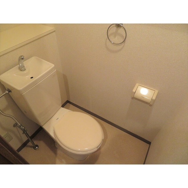 ＹＡＹＯＩ　ＣＯＵＲＴのトイレ|コンパクトで使いやすいトイレです