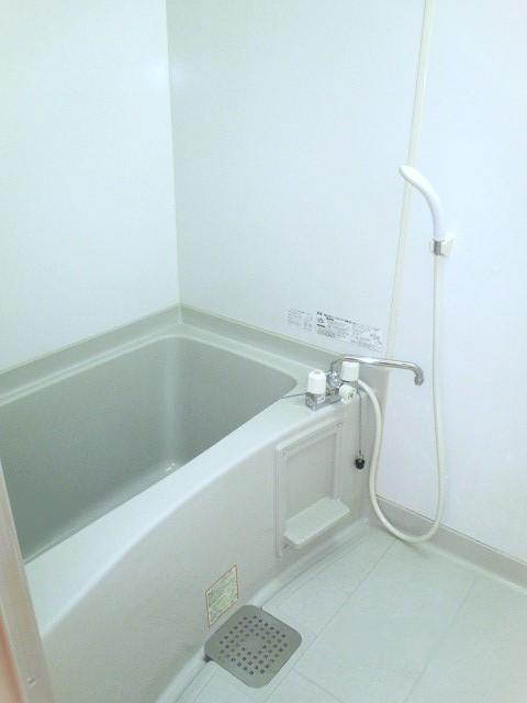 エスポワールの浴室|ゆったり過ごせるお風呂です