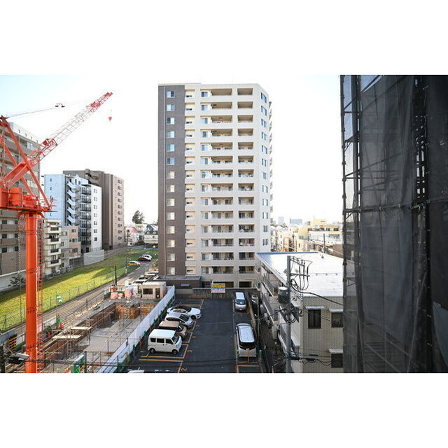 ハーモニーレジデンス東京武蔵関WEST SIDEの内装|明るい色調の室内です