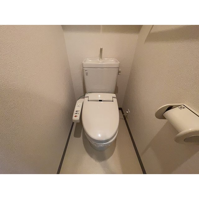 ヴェルステージ関内のトイレ|シンプルで使いやすいトイレです