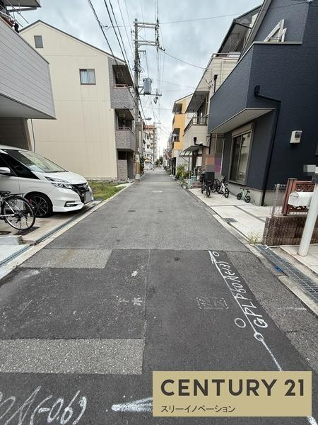 築港２丁目新築戸建の前面道路含む現地写真