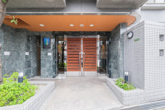 ランドマークシティ梅田東のエントランス