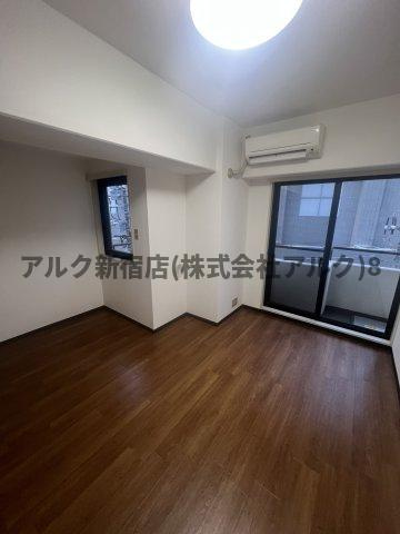 朝日三番町プラザの洋室