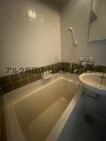 朝日三番町プラザの浴室