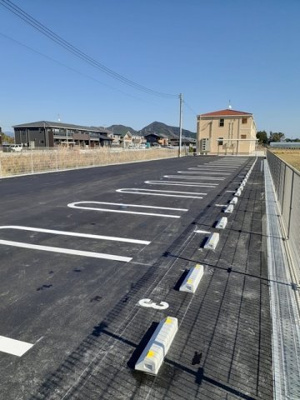 【駐車場】 | サンリットプレイス | 駐車場があります