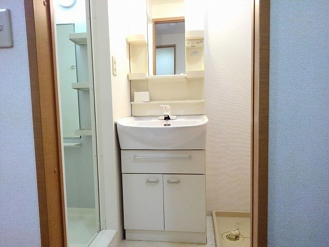 メゾンカルムの洗面所|広い洗面スペース