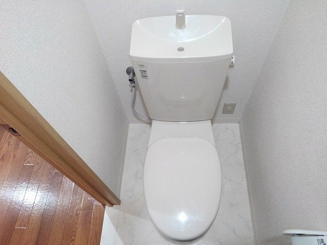 メゾンカルムのトイレ|コンパクトで使いやすいトイレです