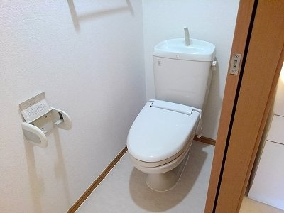 スプリング　エンブレスのトイレ|ゆったりとした空間のトイレです
