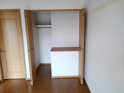 スプリング　エンブレスの収納|専用の収納スペースです