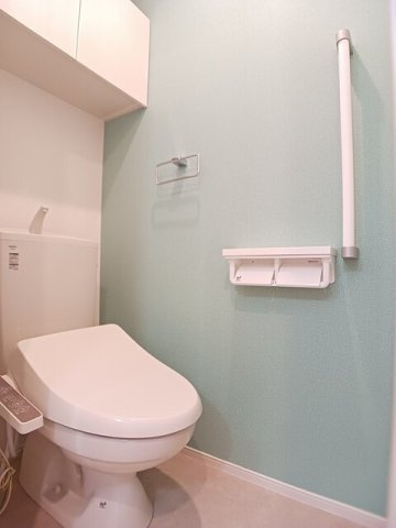 シャトー・バロンⅥのトイレ|落ち着いたトイレです