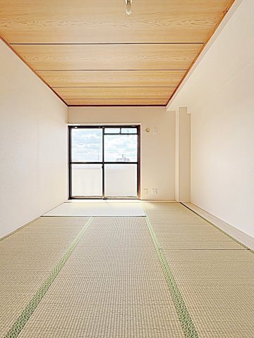 横井ビルの和室|和室ならではの温かな和の空間で寛ぎの時間を過ごせます
