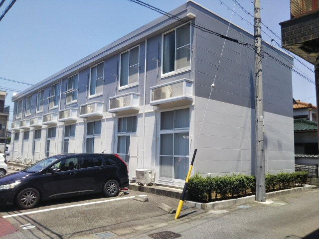 レオパレススプリングの外観|外はこのようになっています