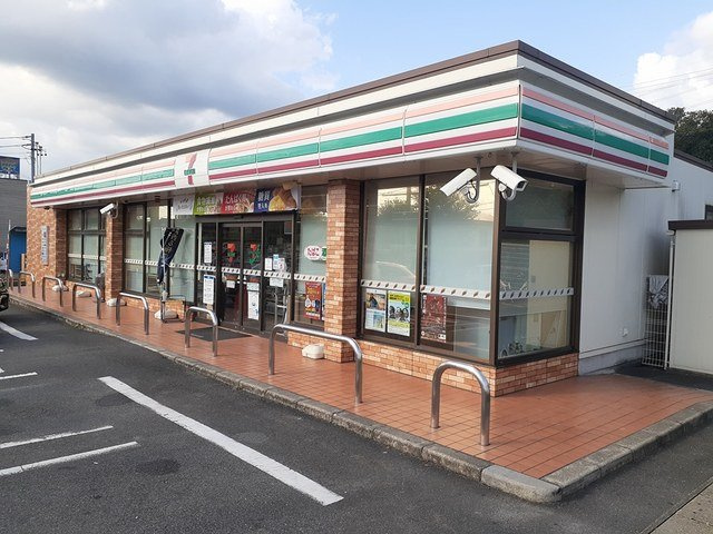 パリⅦの周辺|セブンイレブン春日井下市場まで773m