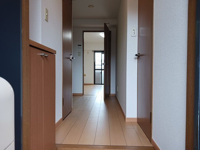 リヴィエ－ル小松原の玄関|落ち着いた玄関です