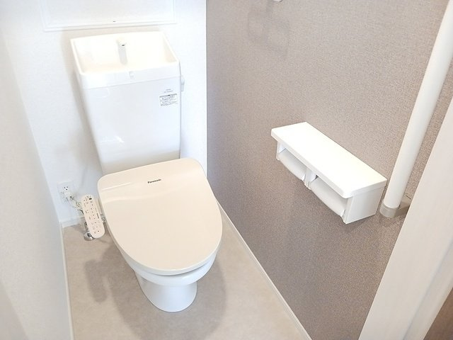 Ｒ．Ｎ．Ｐ　レジデンスＷ　Ⅱのトイレ|落ち着いた色調のトイレです